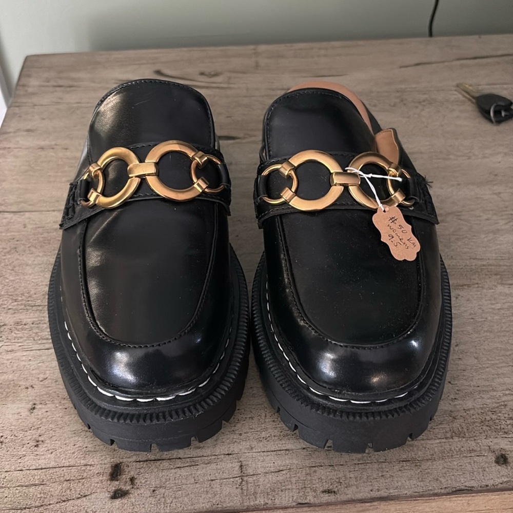 Women’s mules